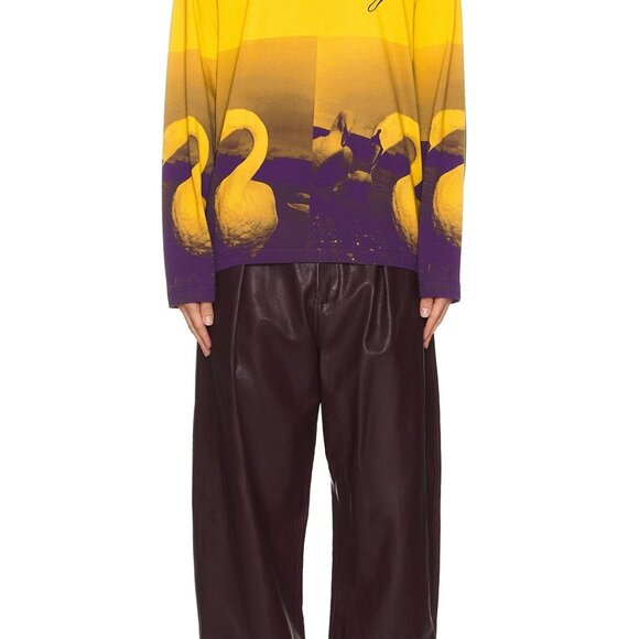 NWOT Burberry Football Sweater in Pear Ip Pattern - Picture 3 of 3